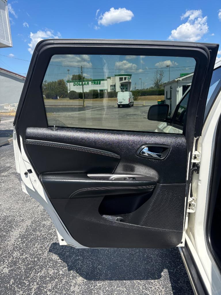 2015 Dodge Journey - $9,995