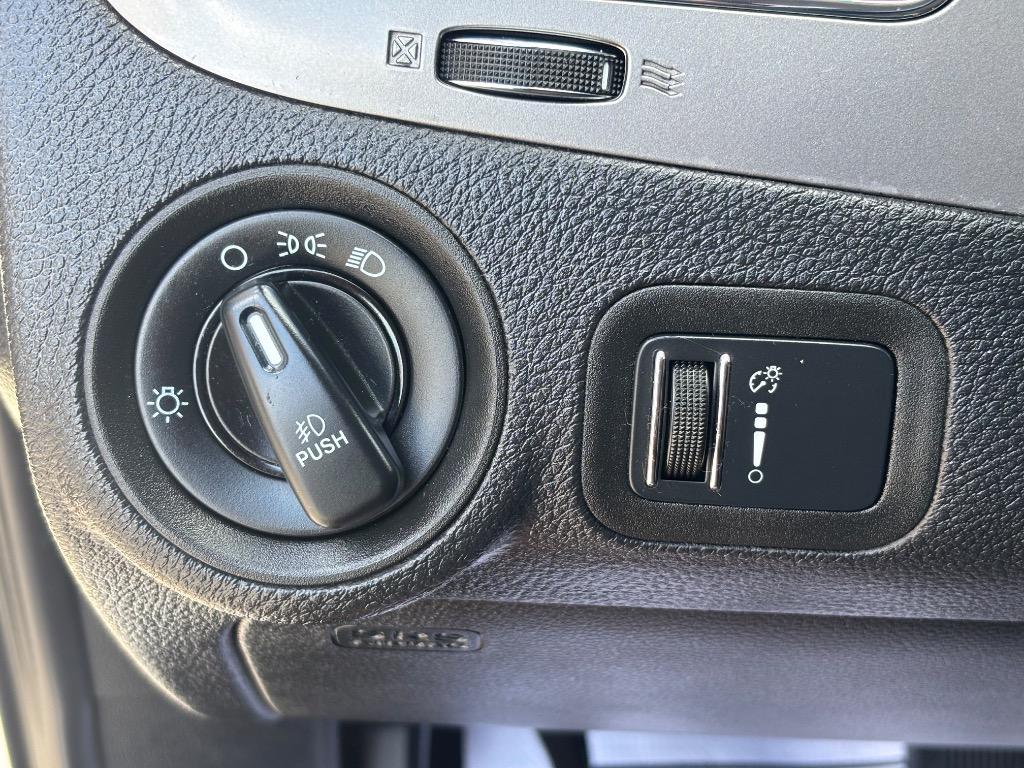 2015 Dodge Journey - $9,995