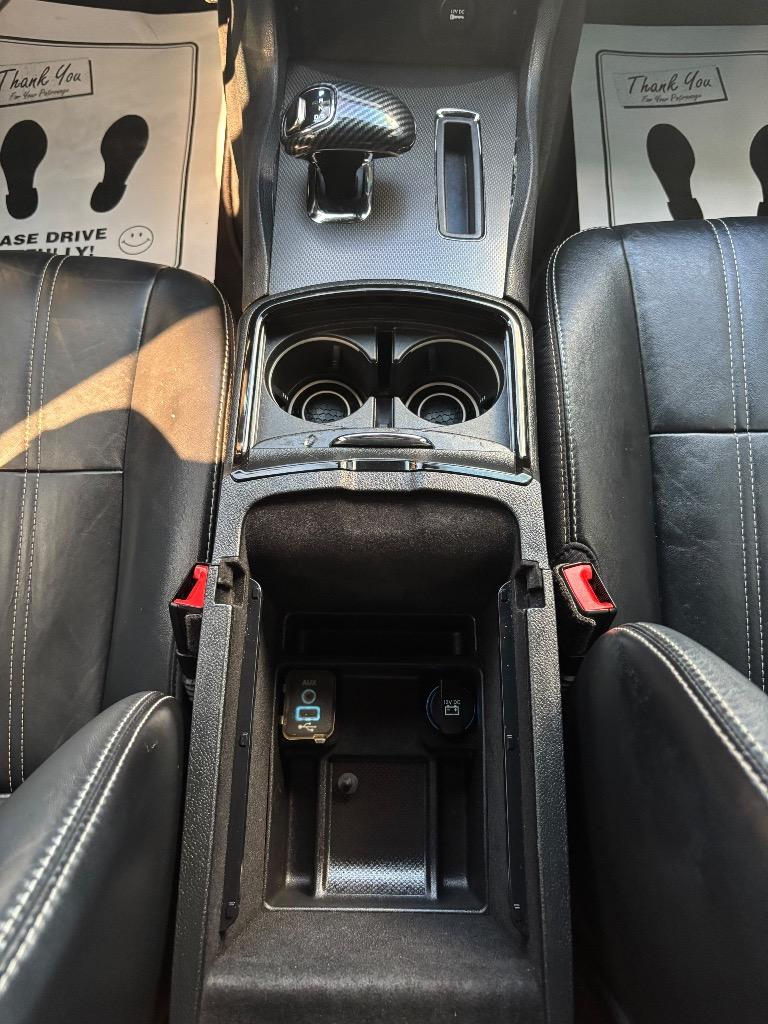2013 Chrysler 300 #20
