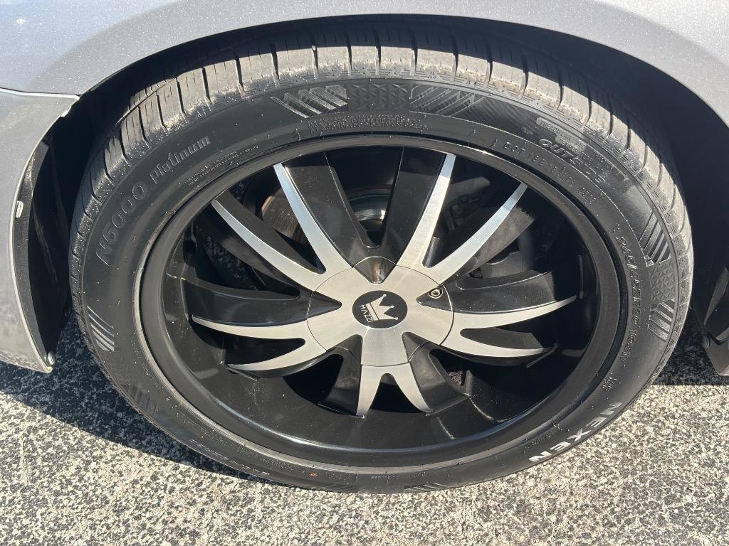 2013 Chrysler 300 #8