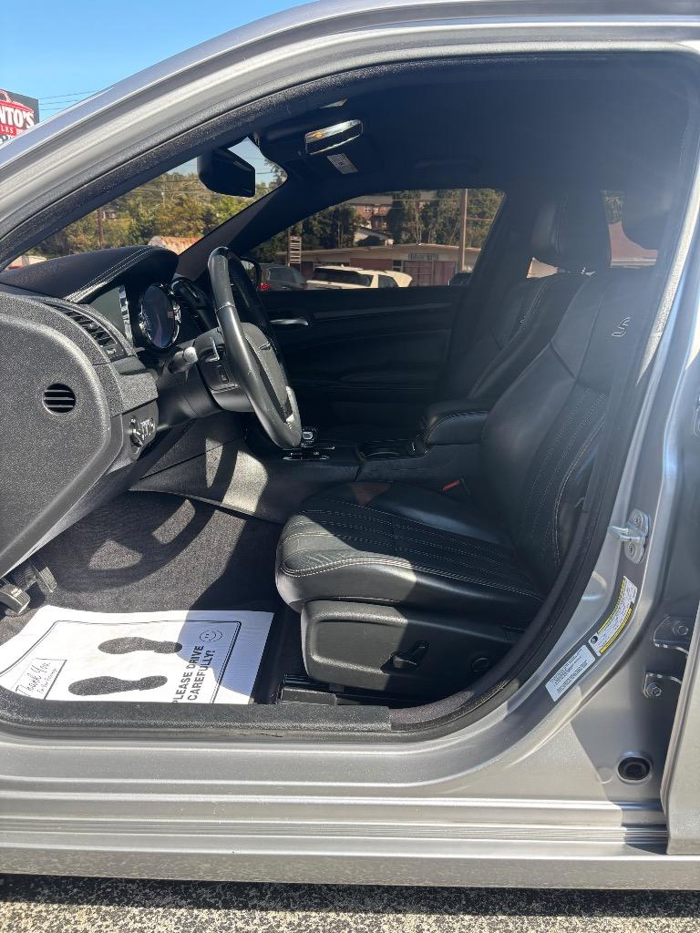 2013 Chrysler 300 #11