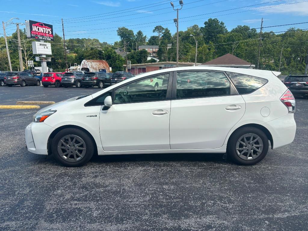 2017 Toyota Prius - $13,995