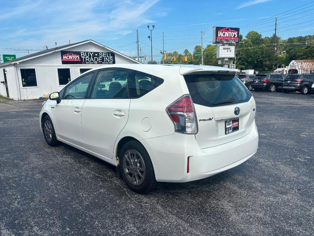 2017 Toyota Prius - $13,995
