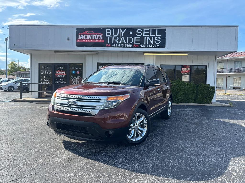 2015 Ford Explorer - $13,995
