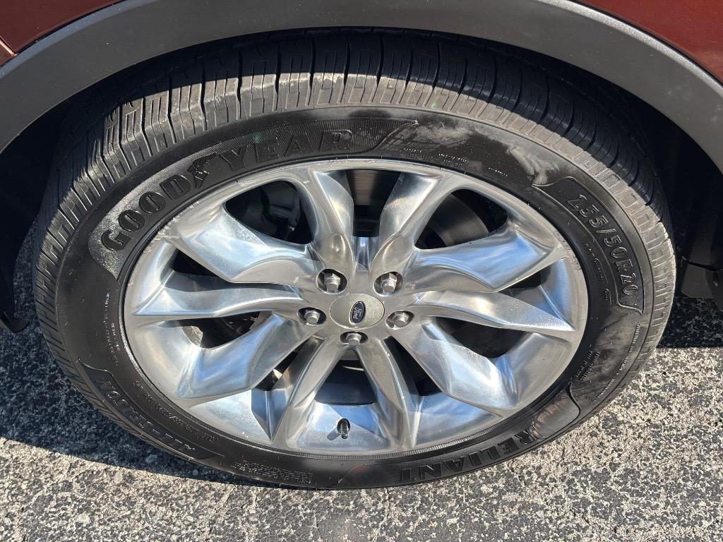 2015 Ford Explorer - $13,995