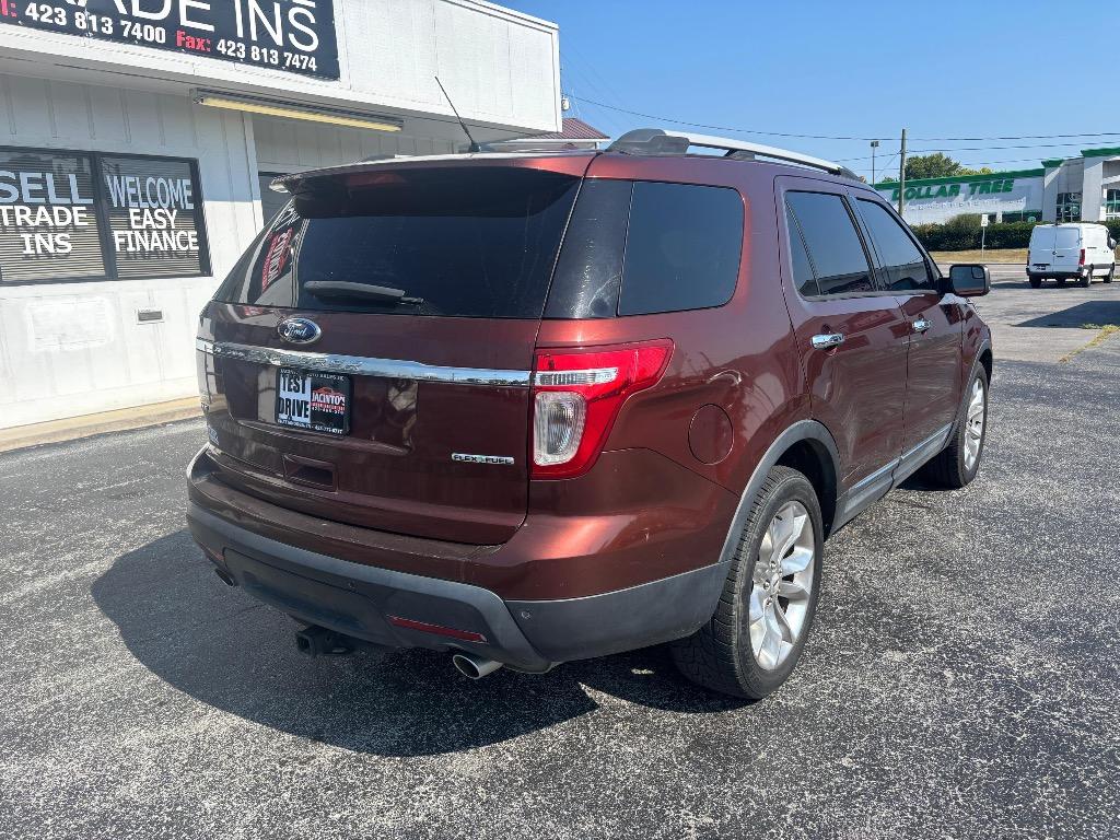 2015 Ford Explorer - $13,995