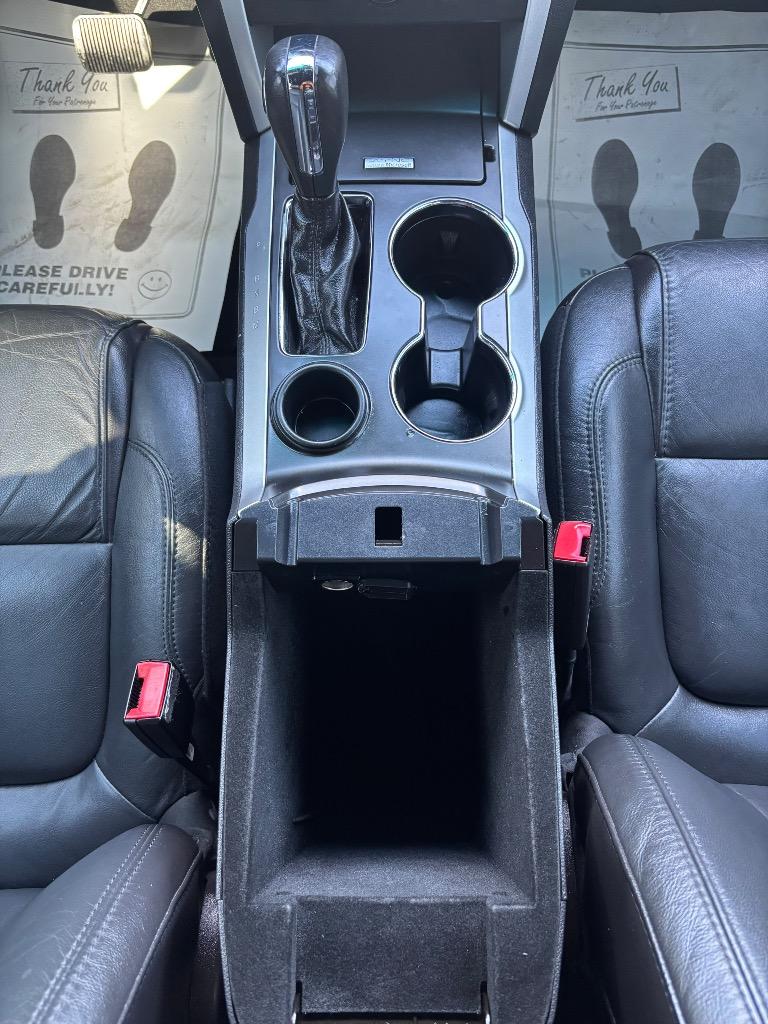 2015 Ford Explorer - $13,995