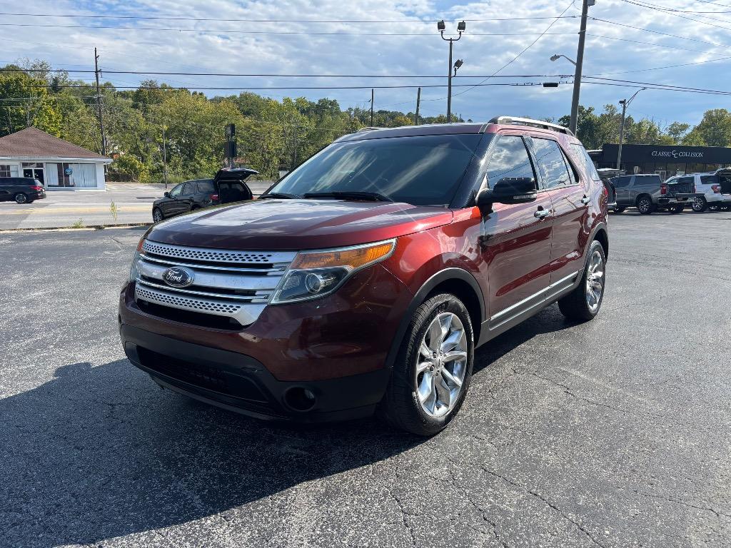 2015 Ford Explorer - $13,995