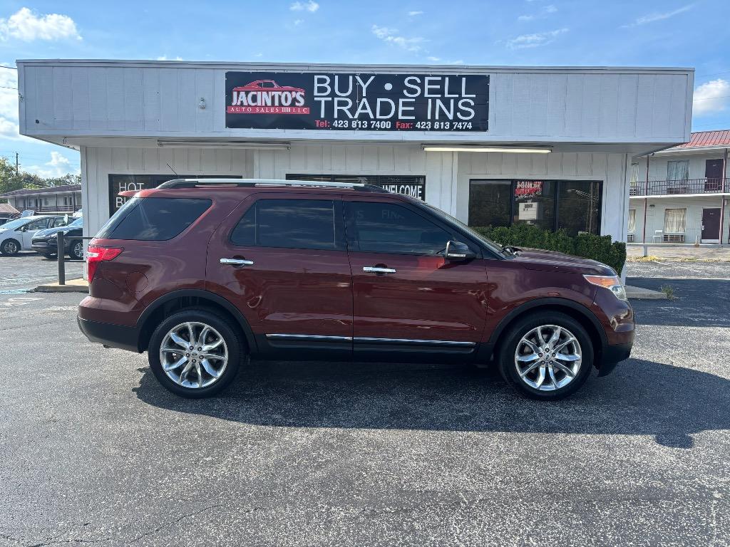 2015 Ford Explorer - $13,995