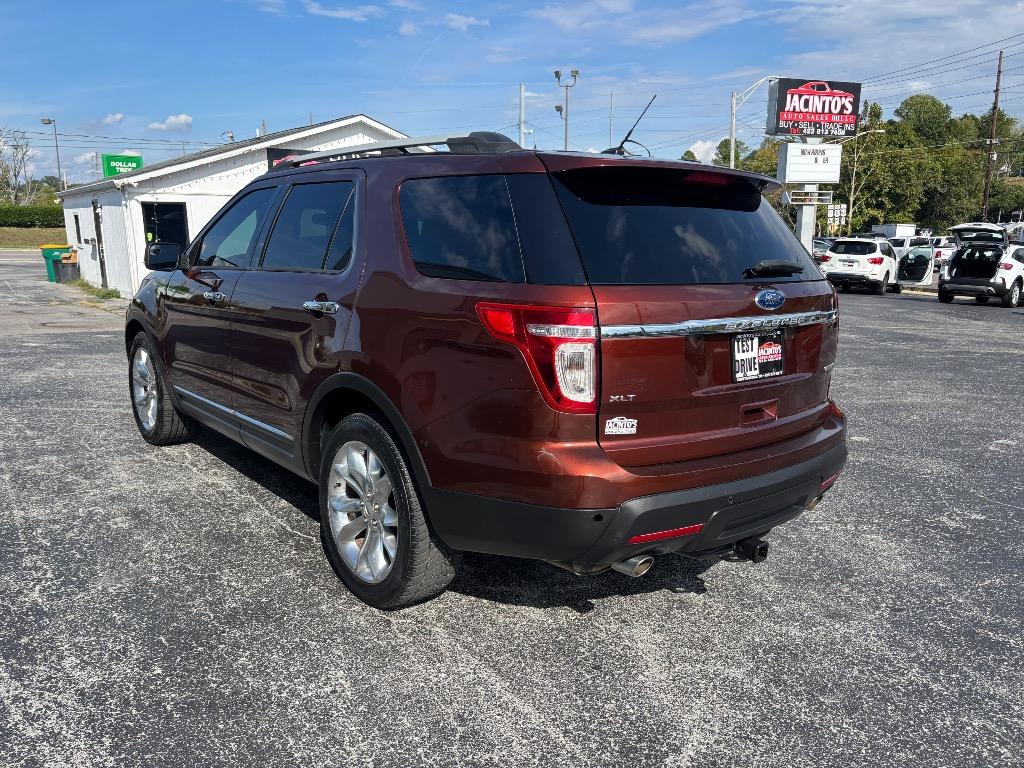 2015 Ford Explorer - $13,995