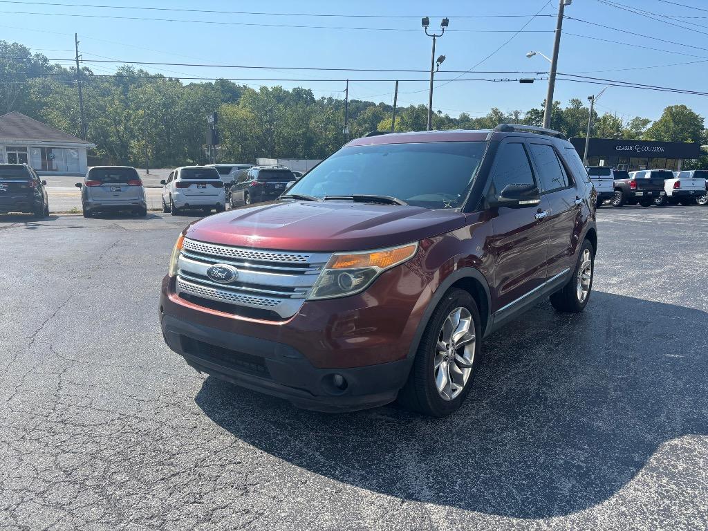 2015 Ford Explorer - $13,995