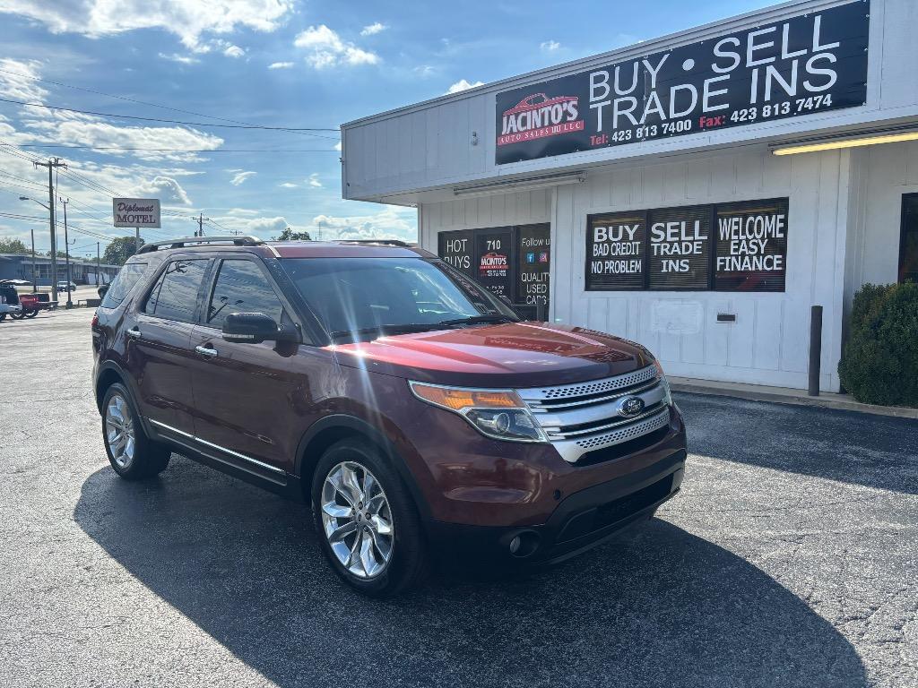2015 Ford Explorer - $13,995