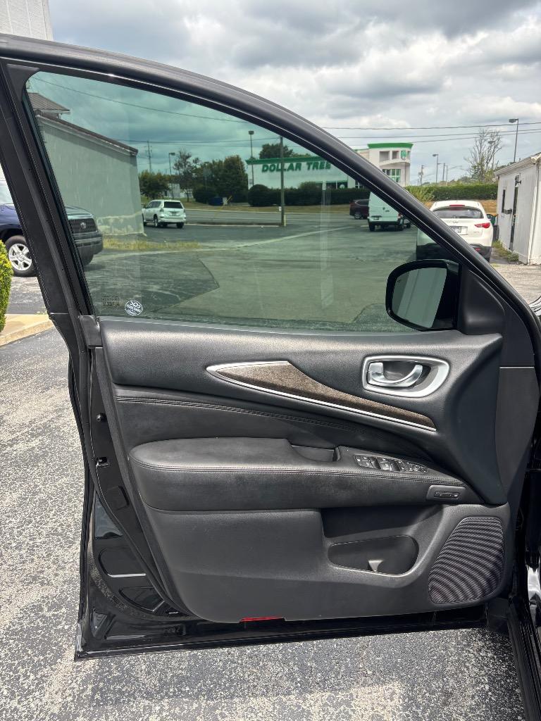 2015 INFINITI QX60 - $13,995