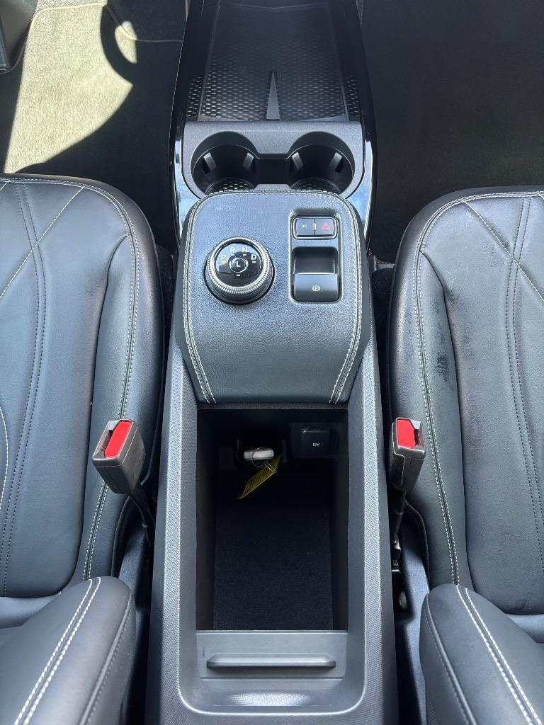2022 Ford Mustang - $27,995