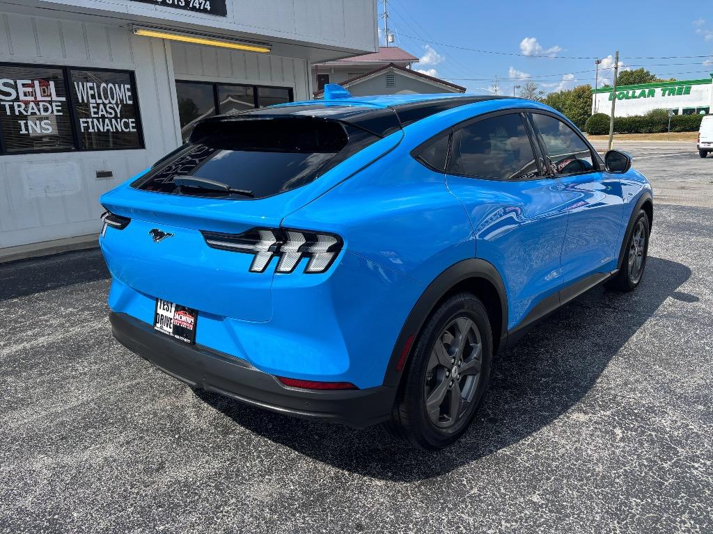 2022 Ford Mustang - $27,995