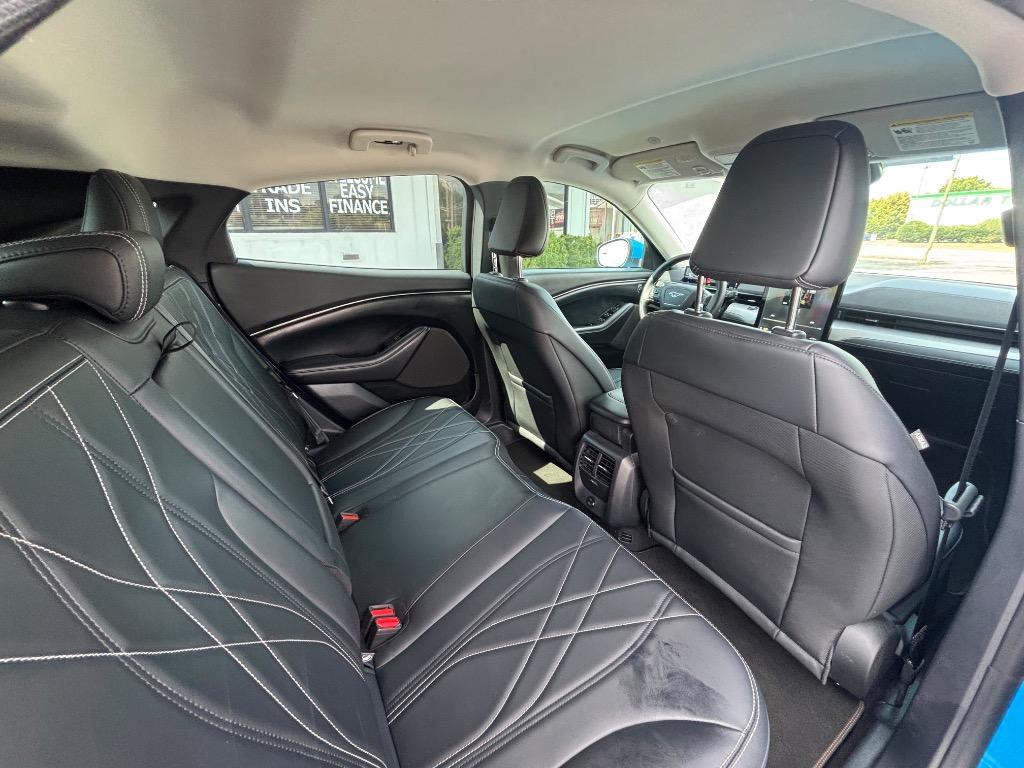 2022 Ford Mustang - $27,995