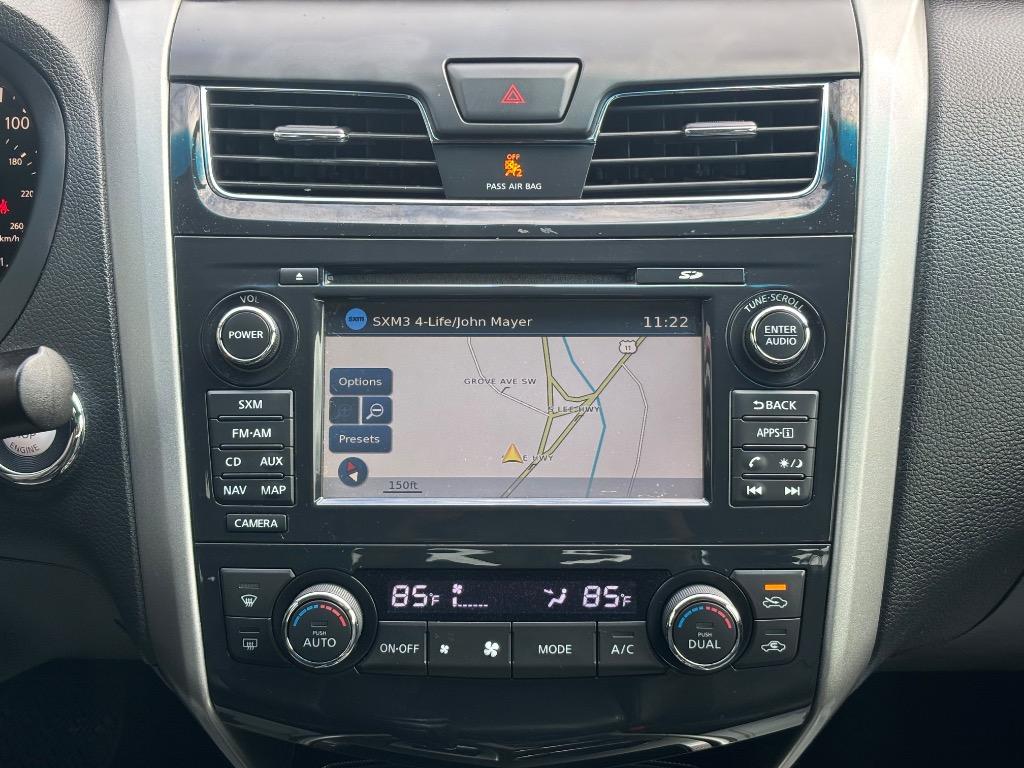 2015 Nissan Altima - $9,995