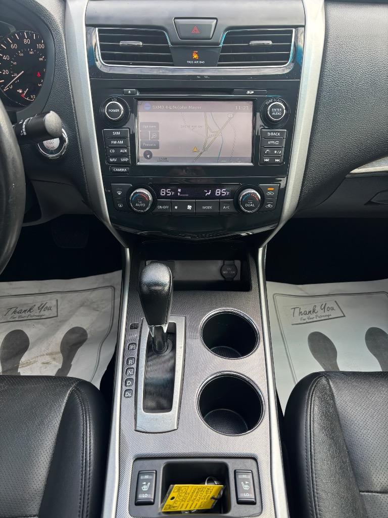 2015 Nissan Altima - $9,995