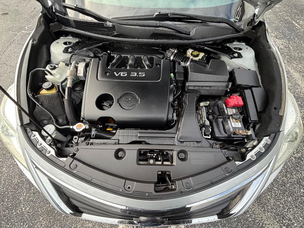 2015 Nissan Altima - $9,995