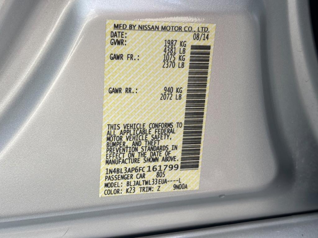 2015 Nissan Altima - $9,995