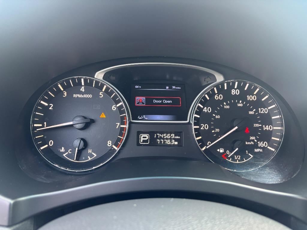 2015 Nissan Altima - $9,995