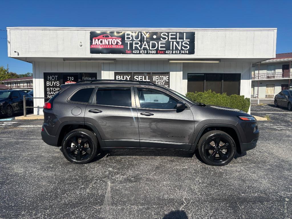 2016 Jeep Cherokee - $11,995