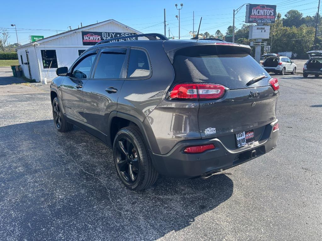 2016 Jeep Cherokee - $11,995