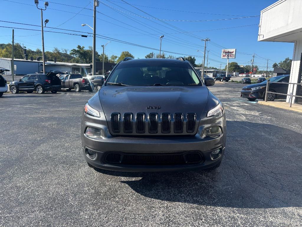 2016 Jeep Cherokee - $11,995