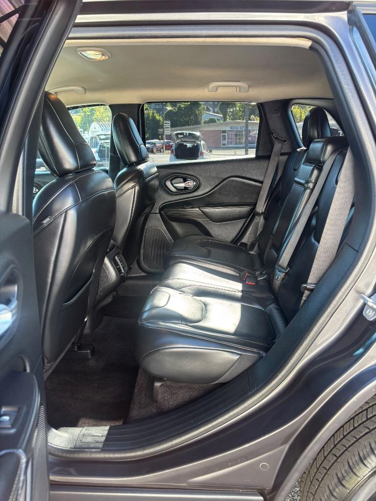 2016 Jeep Cherokee - $11,995