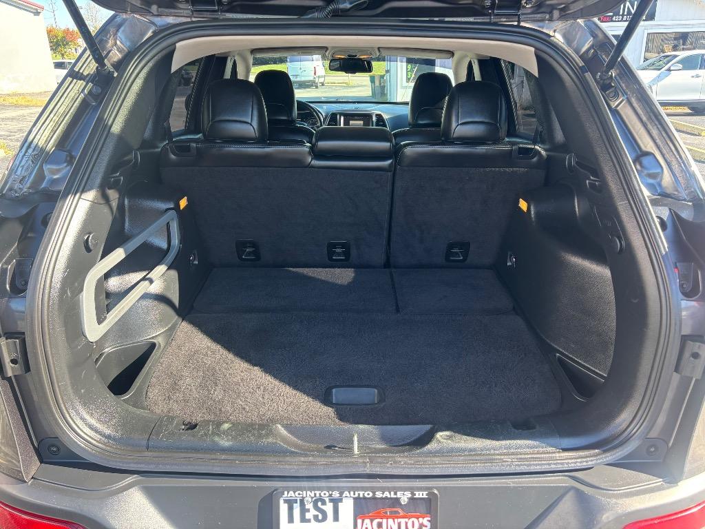 2016 Jeep Cherokee - $11,995