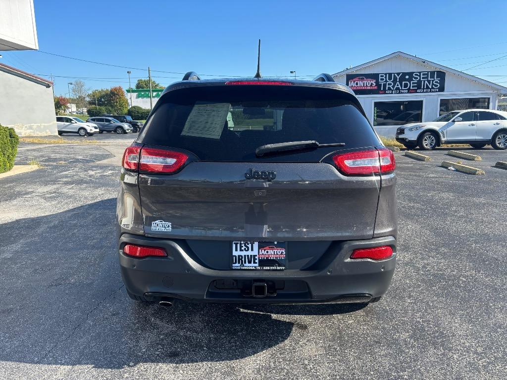 2016 Jeep Cherokee - $11,995