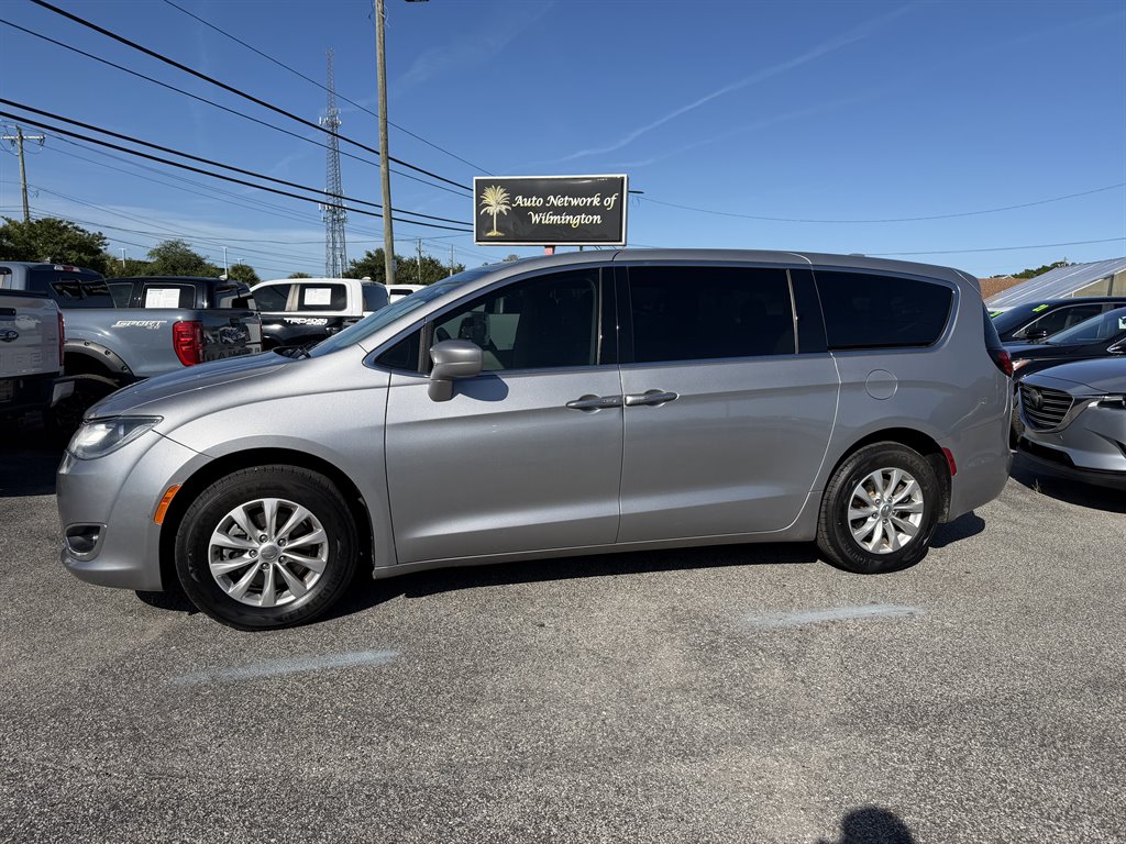2018 Chrysler Pacifica - $8,995