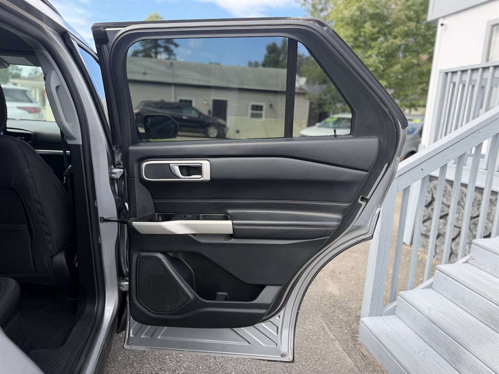 2021 Ford Explorer - $19,990
