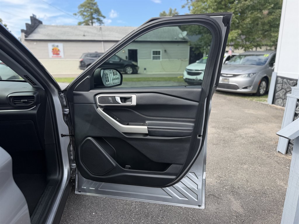 2021 Ford Explorer - $19,990