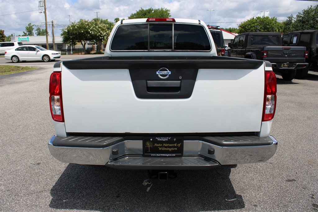 2017 Nissan Frontier SV photo