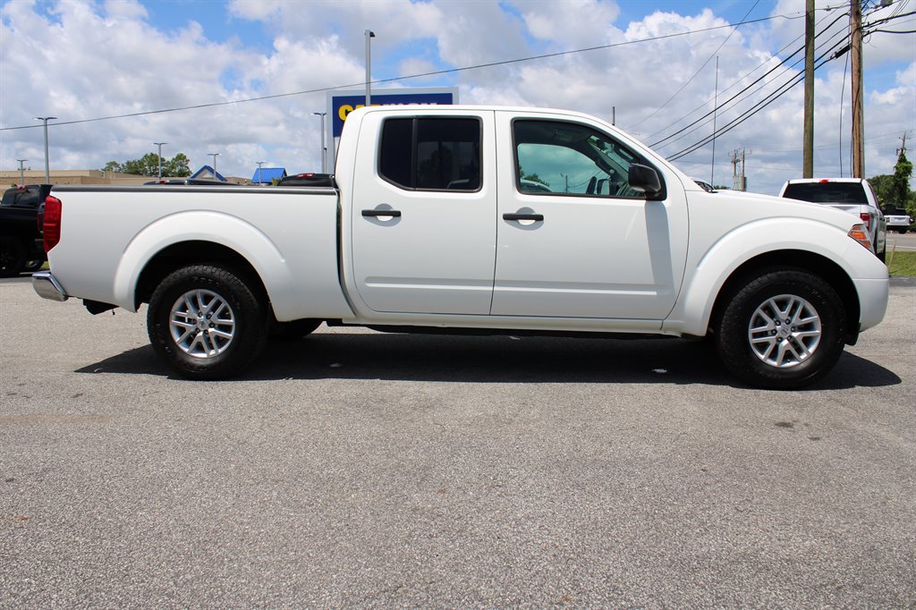 2017 Nissan Frontier SV photo