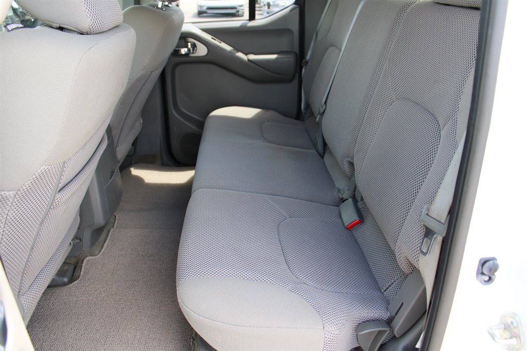 2017 Nissan Frontier SV photo