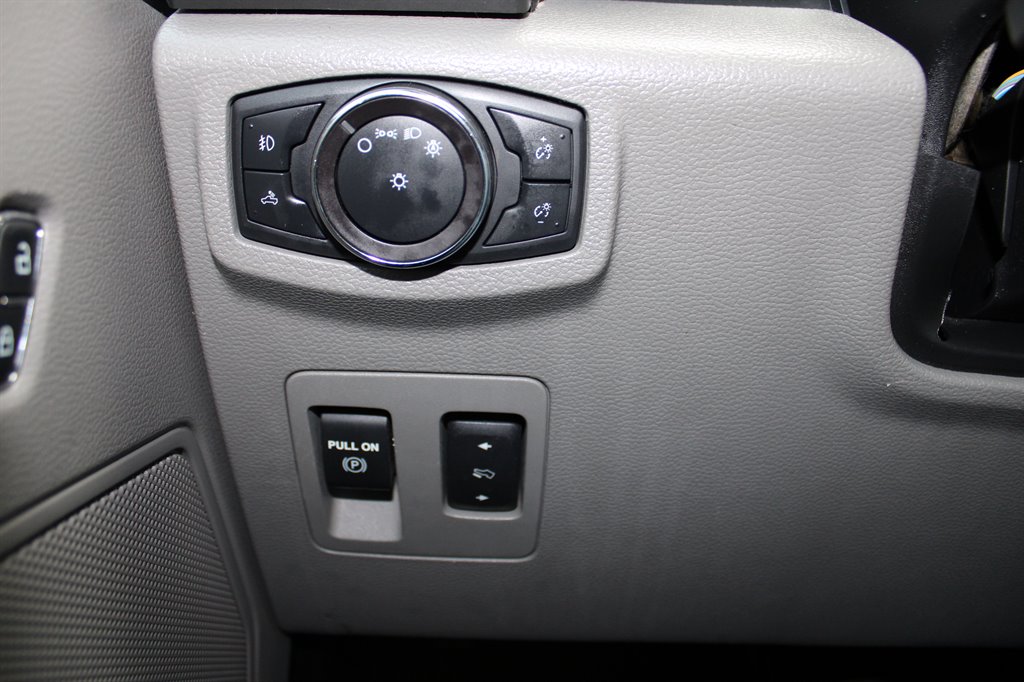 2019 Ford F150 XLT photo
