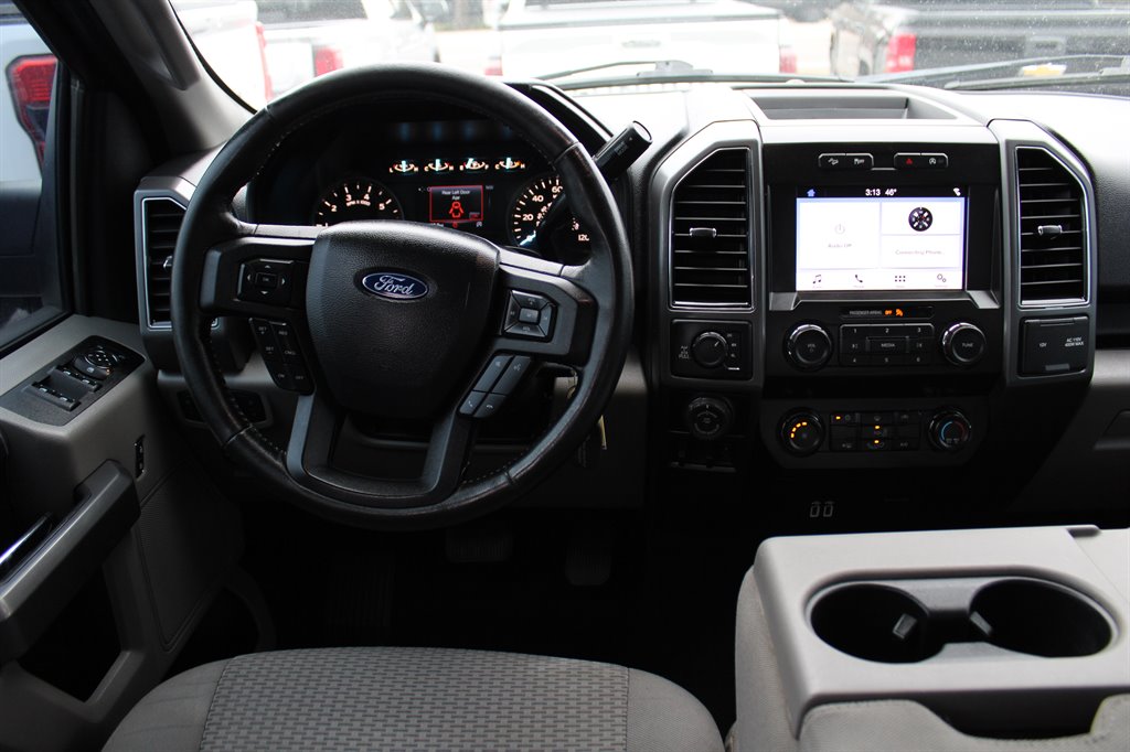 2019 Ford F150 XLT photo