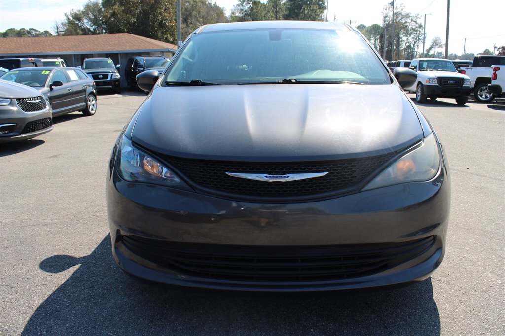 2019 Chrysler Pacifica L photo