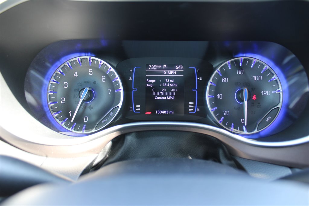 2019 Chrysler Pacifica L photo