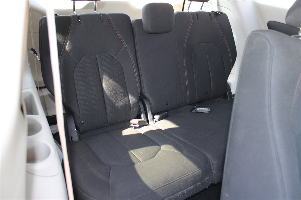 2019 Chrysler Pacifica L photo