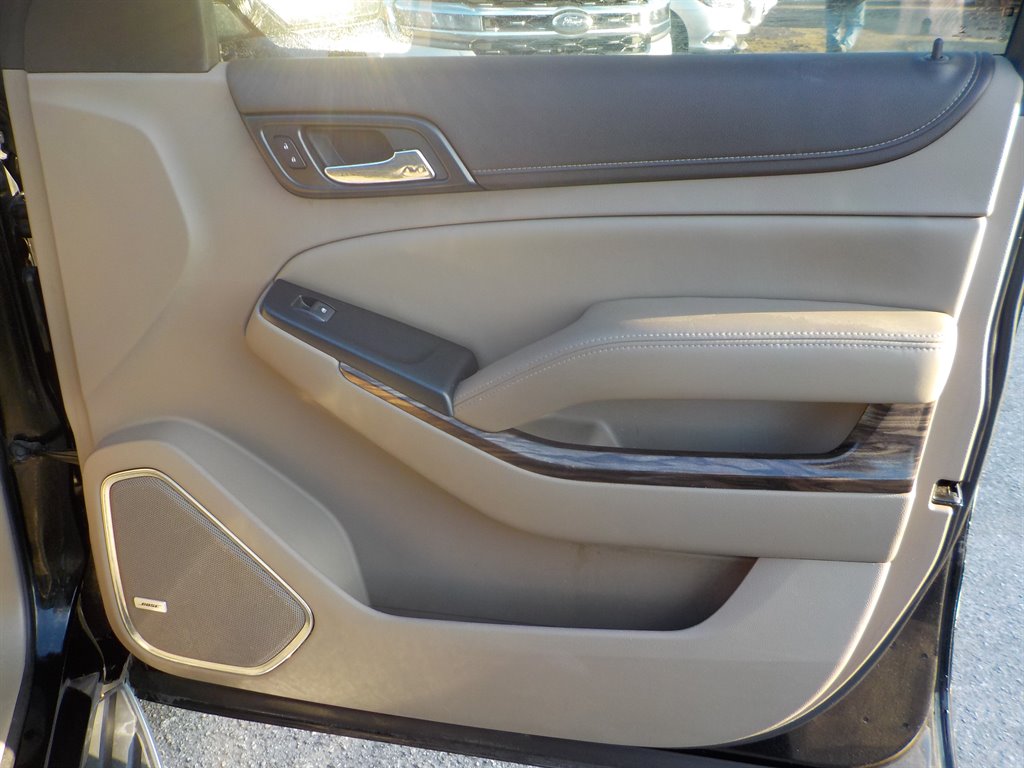 2015 GMC Yukon XL SLT 1500 photo