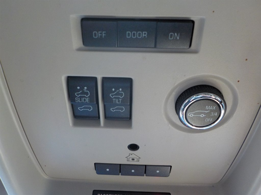 2015 GMC Yukon XL SLT 1500 photo