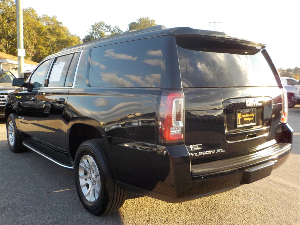 2015 GMC Yukon XL SLT 1500 photo