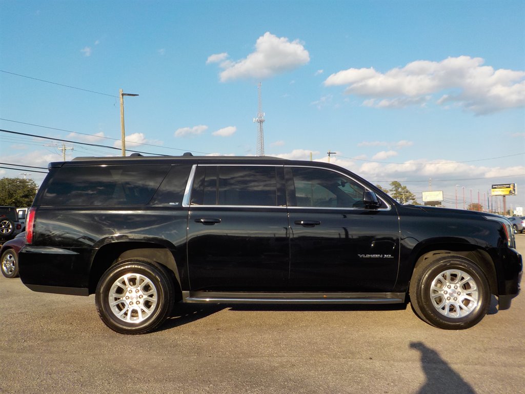 2015 GMC Yukon XL SLT 1500 photo