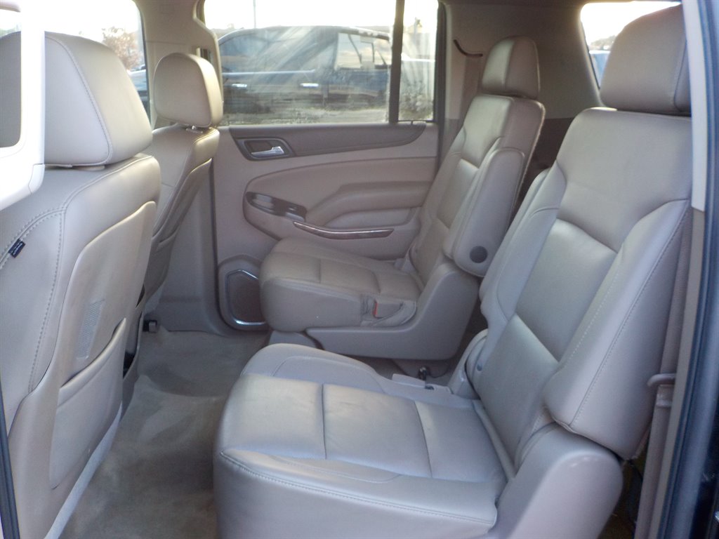 2015 GMC Yukon XL SLT 1500 photo