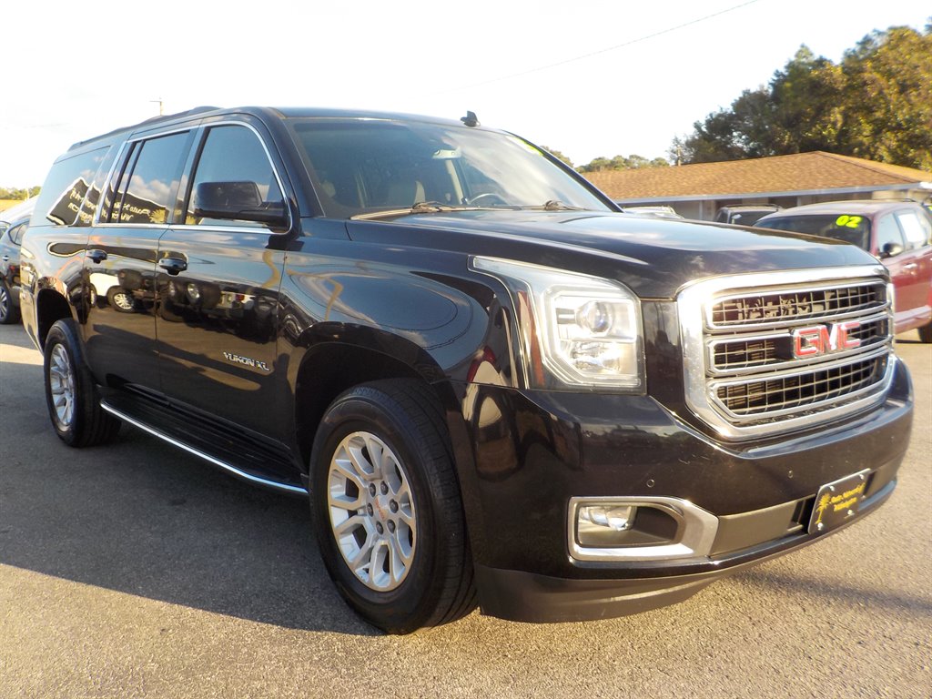 2015 GMC Yukon XL SLT 1500 photo