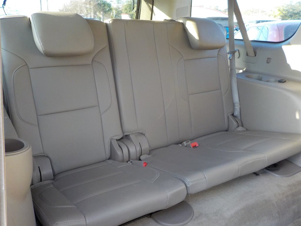 2015 GMC Yukon XL SLT 1500 photo