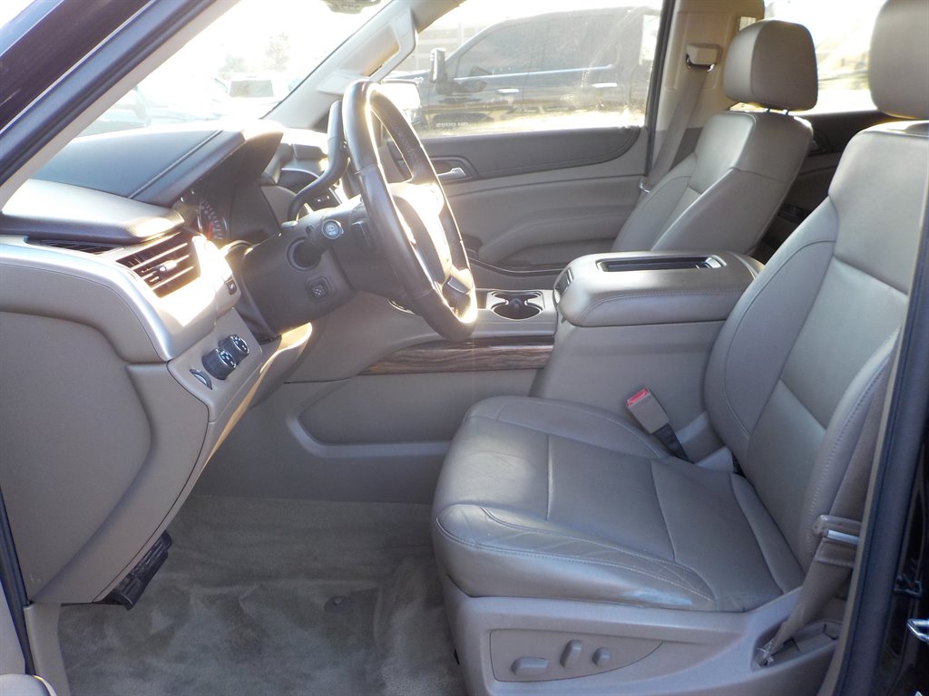 2015 GMC Yukon XL SLT 1500 photo